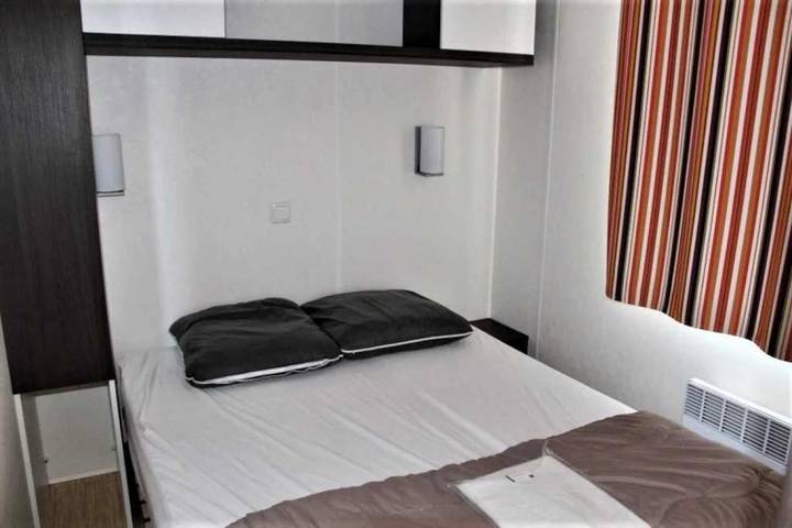Camping pour 4 personnes, avec piscine ainsi que jacuzzi et terrasse à Rocamadour - 3