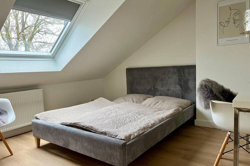 Ganze Wohnung, Living in Ohligs Dachgeschoss 4Pers in Solingen, Bergisches Land