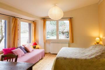 Gîte pour 3 personnes, avec jardin à Roussillon