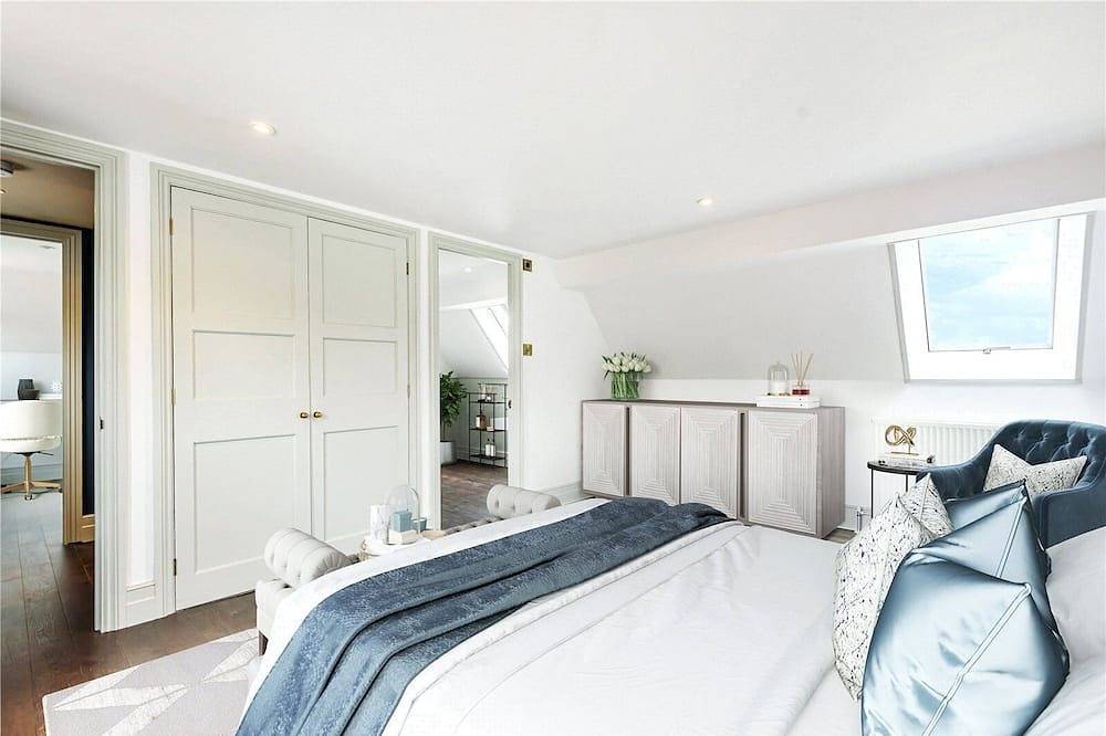 Ferienhaus-Luxus-Ensuite mit Dusche-Blick auf den Hof-Historic townhouse in Marlow, Chiltern Hills