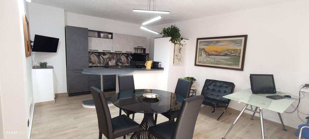 Maison d’hôte pour 3 personnes, avec balcon et vue, animaux acceptés à Campofelice di Roccella - 2