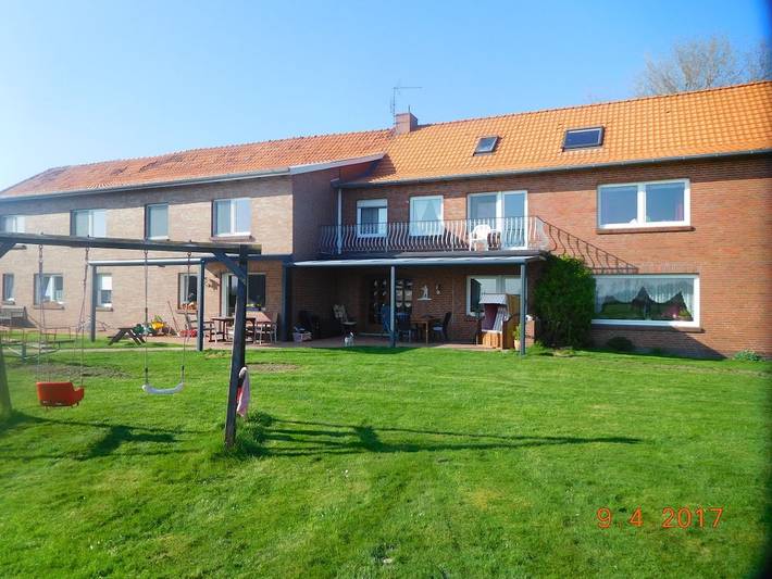 Ferienhaus für 5 Personen, mit Balkon und Terrasse sowie Garten