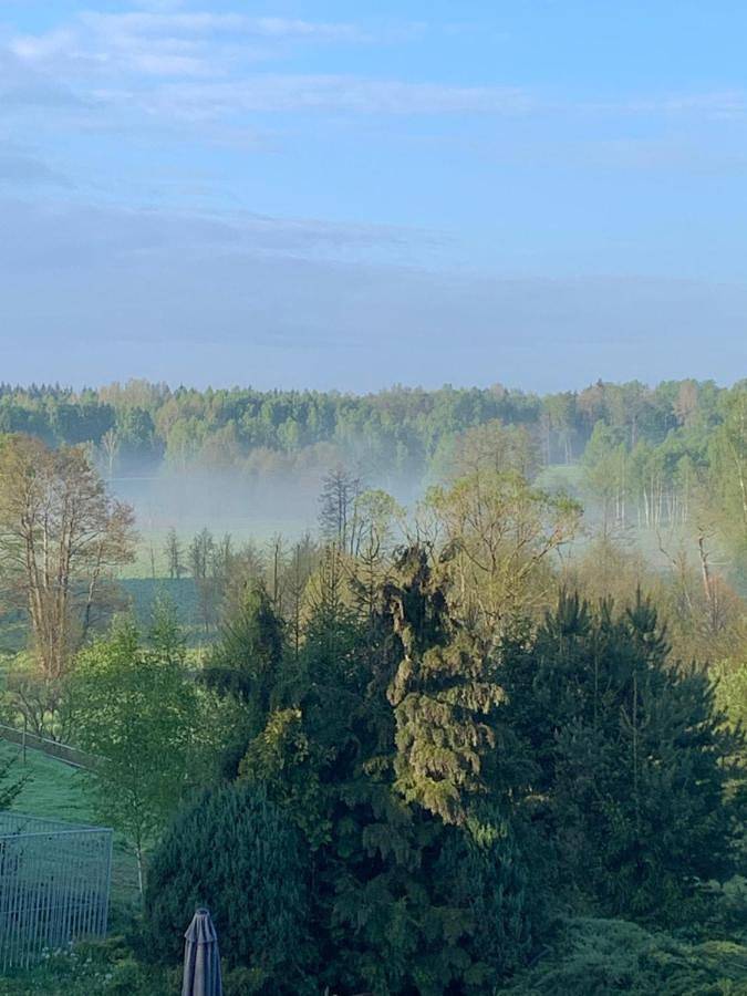 Gîte pour 2 personnes, avec piscine et sauna ainsi que jacuzzi et jardin à Rozvadov