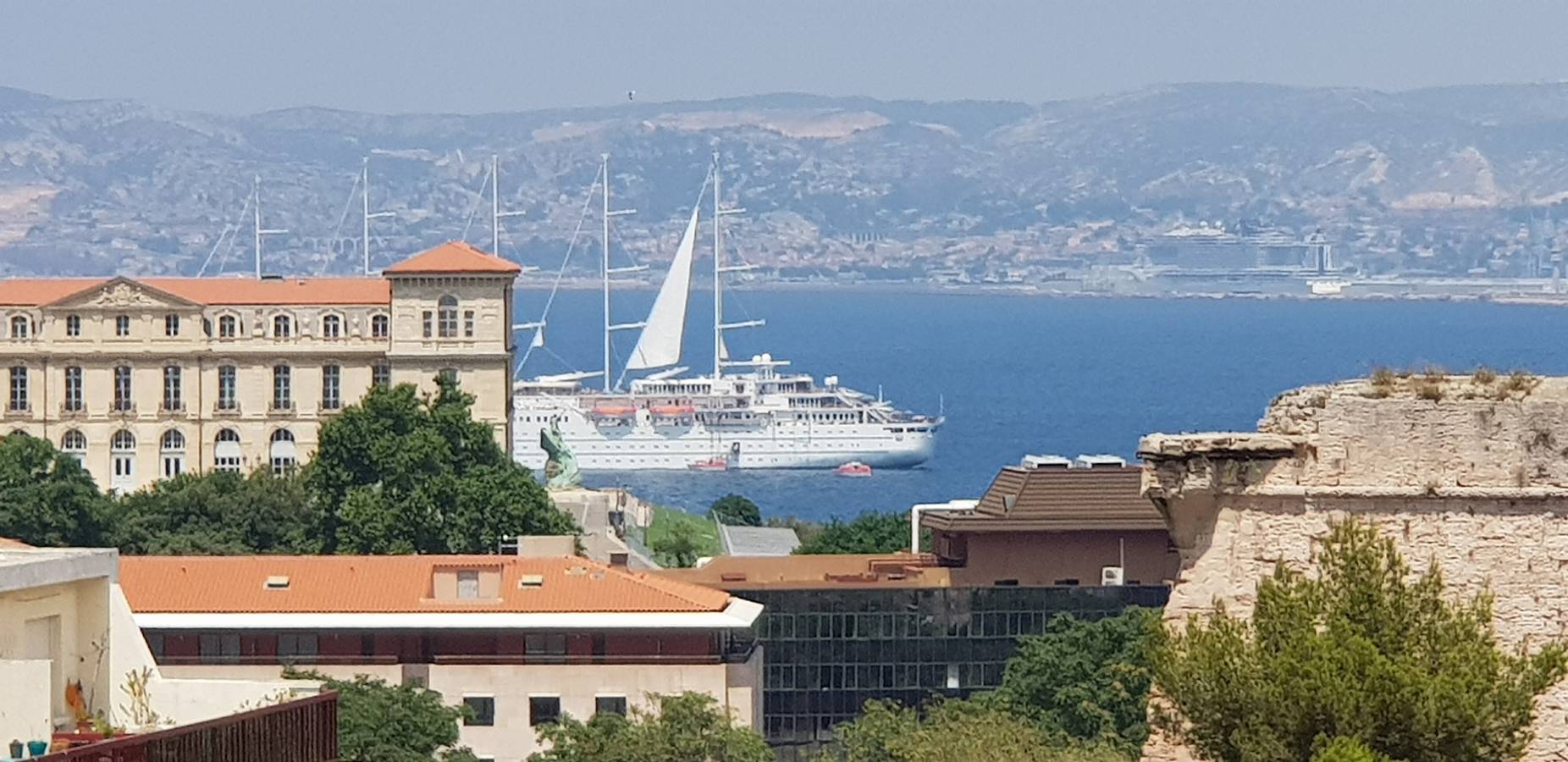 Monolocale intero, Monolocale 'Agachadou al 9° piano su 9' con vista mare, terrazza privata e Wi-Fi in Marsiglia, Marseille e dintorni