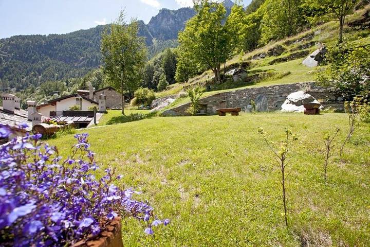 Chambre d’hôte pour 2 personnes, avec jardin et terrasse, animaux acceptés à Breuil-Cervinia - 4