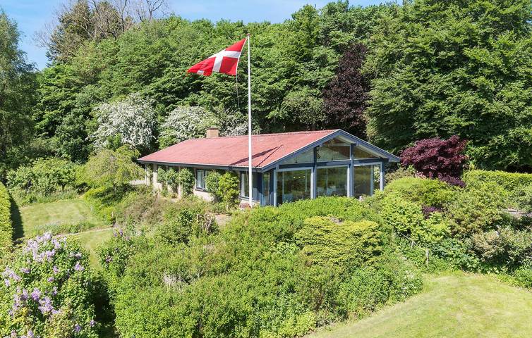 Ferienhaus für 8 Personen, mit Ausblick und Garten sowie Terrasse - 1