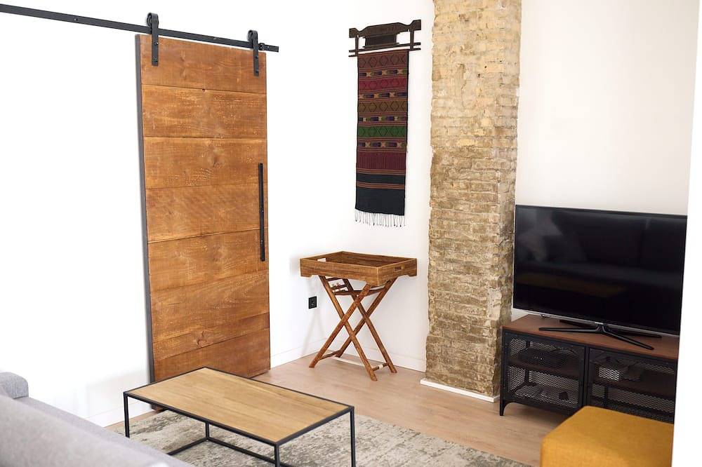 Apartamento entero, Pr27 Apartamento Ruzafa 80M Con Terraza De 50M Y Pequeña Alberca Exterior in Valencia City Centre, Valencia