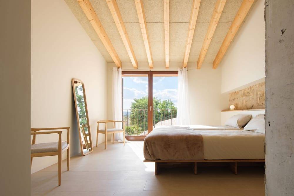 Can Cunso 30, swimming pool, barbecue, style and c in Consell, Mallorca Inselmitte