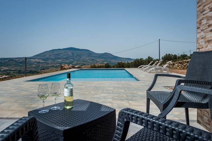 Ferienhaus für 8 Personen, mit Whirlpool und Terrasse sowie Garten in Castellammare del Golfo - 4
