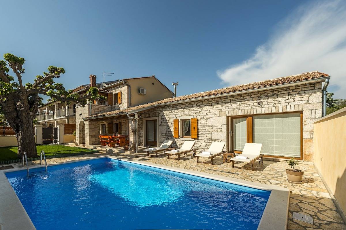 Ferienhaus  Natale mit Pool in Zentralistrien