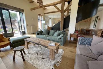Gîte pour 14 personnes, avec jardin dans Moulicent
