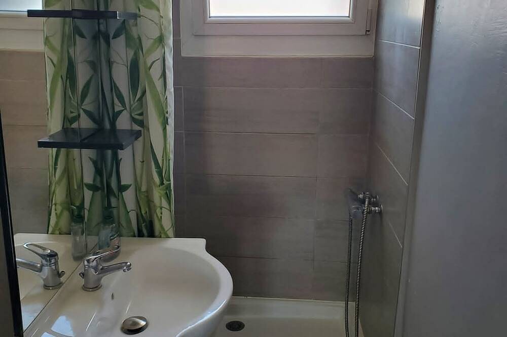 Appartement entier, Charmant F2 avec vue, proche centre in Clermont-Ferrand, Parc naturel régional des Volcans d'Auvergne