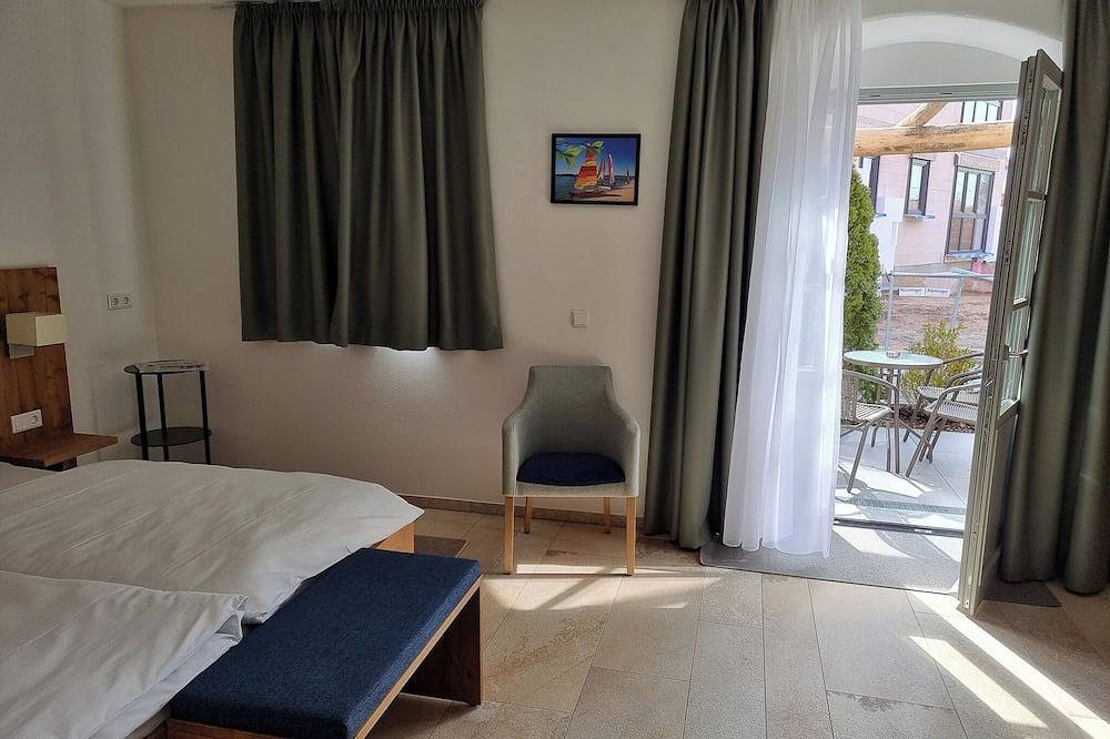 Ganze Wohnung, Komfortables Appartement mit Terrasse, moderner Ausstattung in Muhr am See, Fränkisches Seenland