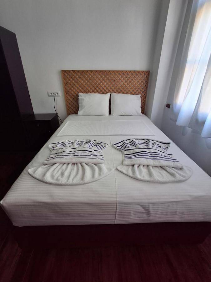 Maison d’hôte pour 2 personnes, avec balcon et jardin dans Gjirokastër - 2