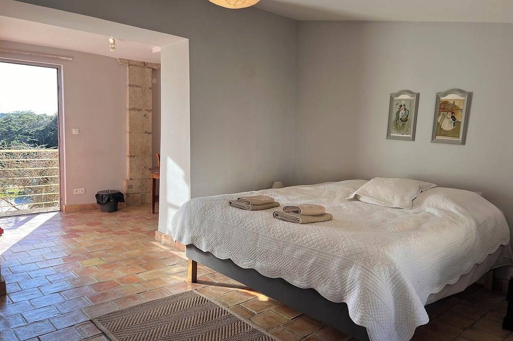 Ganze Wohnung, East Studio – Château Barbebelle Wine Estate Provence in Rognes, Aix-en-Provence und Umgebung