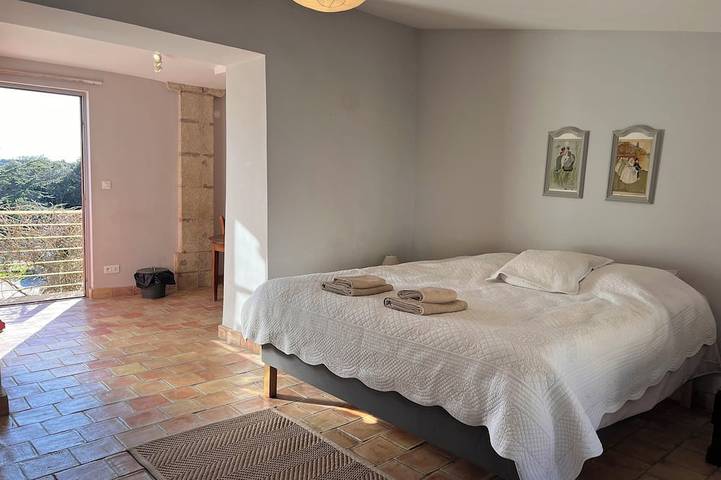 Appartement entier, Studio Est - Domaine Château Barbebelle Provence in Rognes, Région d'Aix-en-Provence