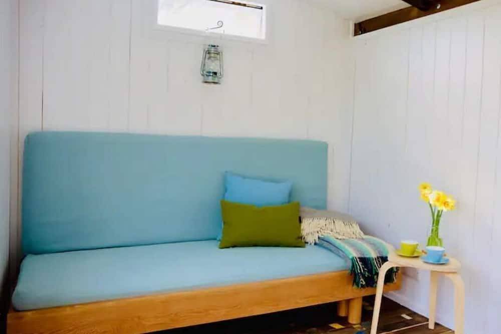 Tiny Home No.1 Railway Carriage with Stunning Views in Gateshead