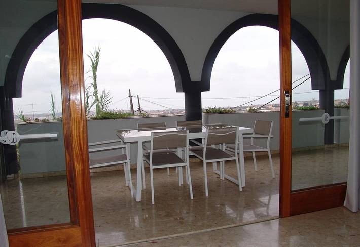 Casa "Villa Bea I" con vistas a la montaña y al mar, Wi-Fi, jardín y terraza in Montaña La Data, San Bartolomé de Tirajana