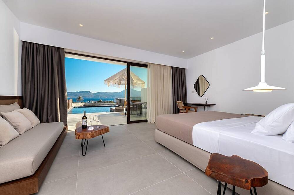 Ganze Wohnung, Neritha Suite, Divine Sea Views, Private Pool, Furnished Terrace, Milos in Milos