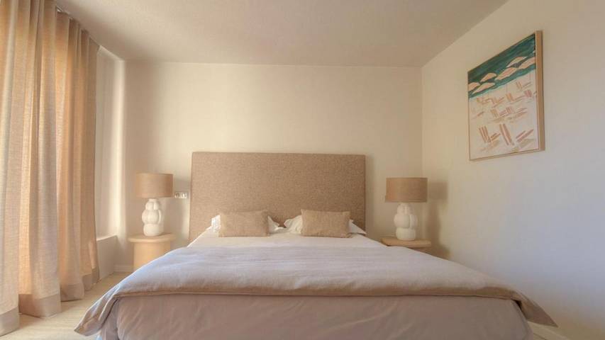Hôtel pour 2 personnes, avec jacuzzi ainsi que jardin et piscine à Biguglia - 2