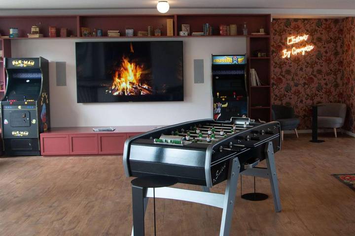 Hôtel pour 4 personnes, avec terrasse ainsi que piscine et jardin, animaux acceptés à Andrézieux-Bouthéon - 4