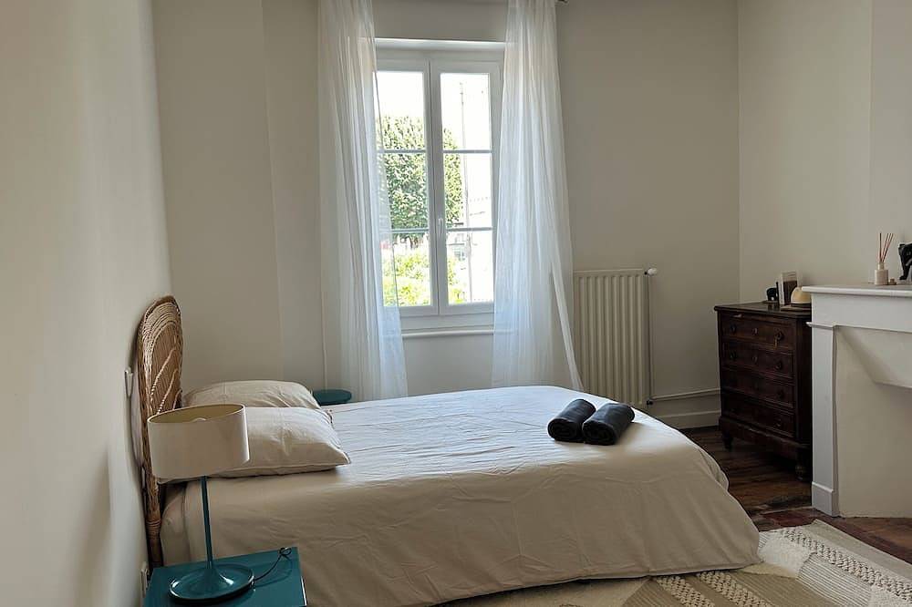 Cosy house with swimming pool - A haven of peace in the heart of the village! in Roquecourbe, Castres region