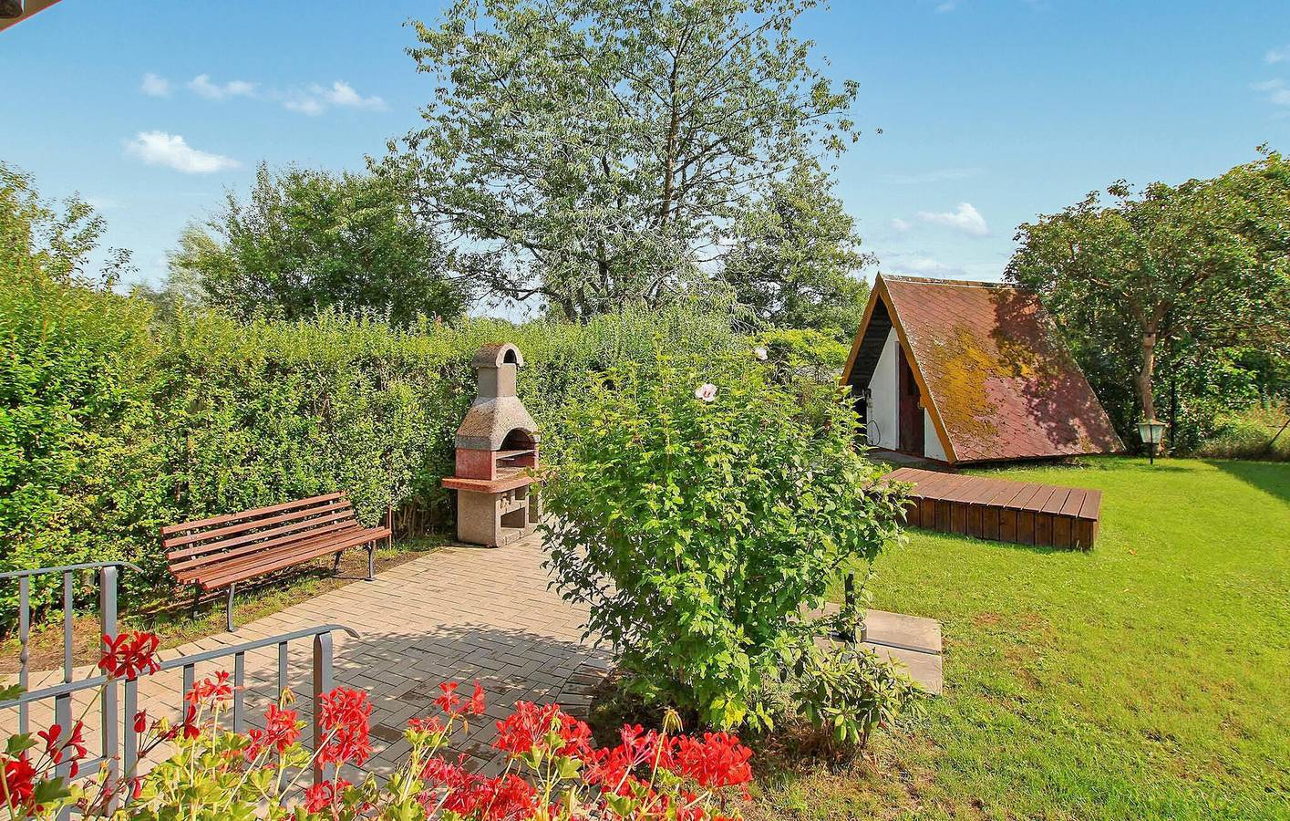 Appartement am Strand mit Terrasse und Parkplatz in Kratzeburg, Mecklenburg-Strelitz