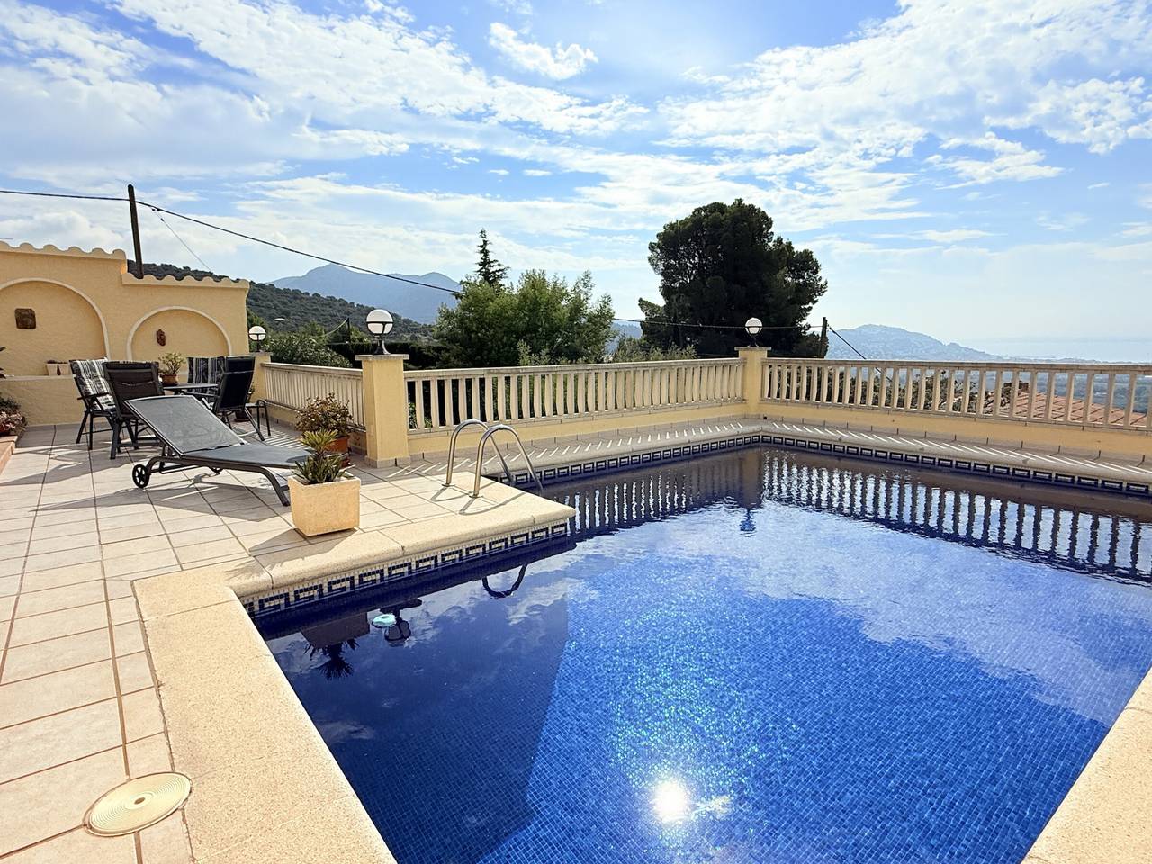 Charmante Villa in Roses mit privatem Pool und Klimaanlage in El Mas Fumats, Roses