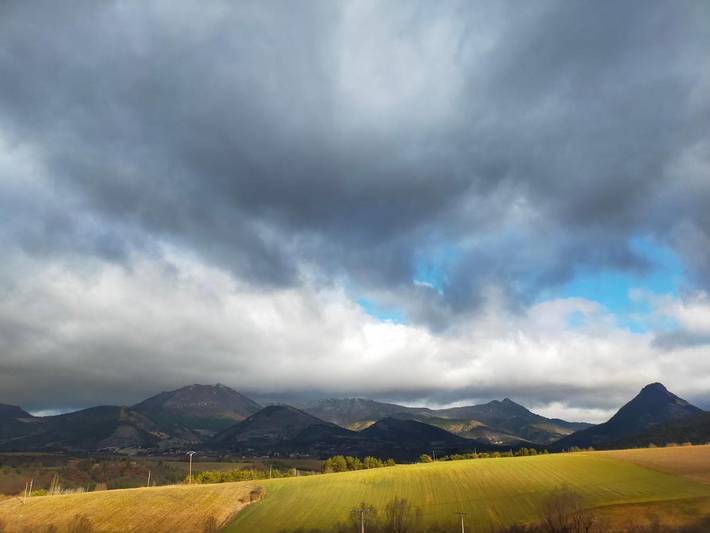 Location de vacances pour 9 personnes, avec jardin ainsi que vue et balcon à Saint-André-de-Rosans - 2