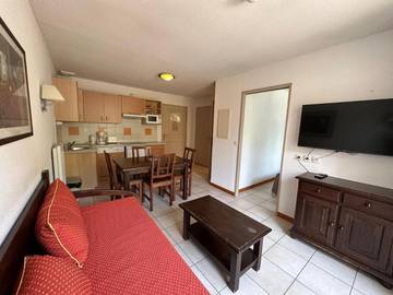 Gîte pour 4 personnes, avec piscine ainsi que sauna et terrasse, animaux acceptés à Sainte-Marie-la-Blanche