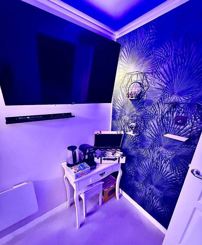 Gîte pour 4 personnes, avec terrasse ainsi que jacuzzi et piscine dans Office De Tourisme Cannes La Bocca - 3