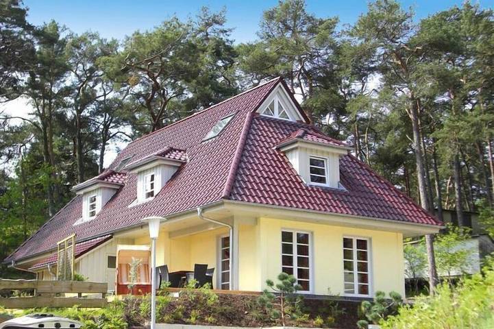 Ferienhaus für 8 Personen, mit Terrasse und Sauna in Trassenheide
