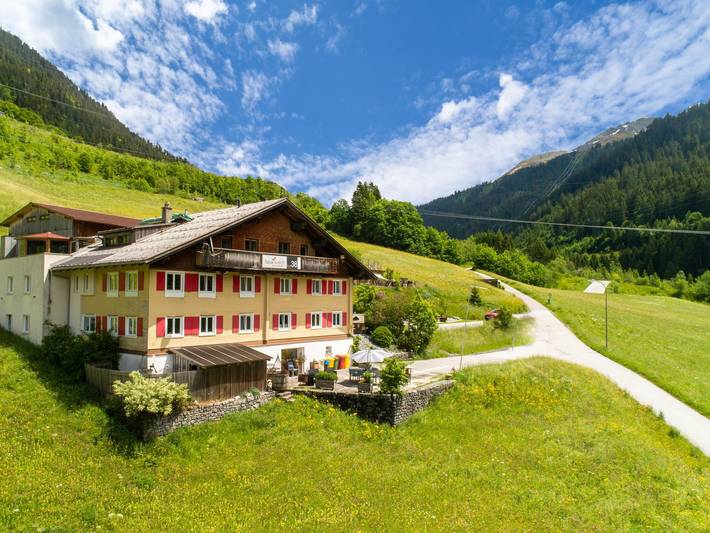 Ferienwohnung für 16 Personen, mit Terrasse in Klösterle am Arlberg - 2