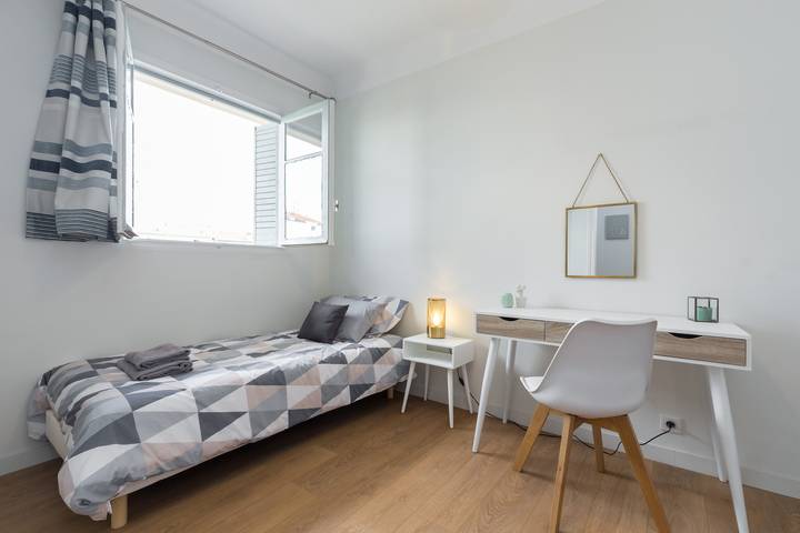 Gîte pour 4 personnes, avec terrasse dans Place Massena - 4