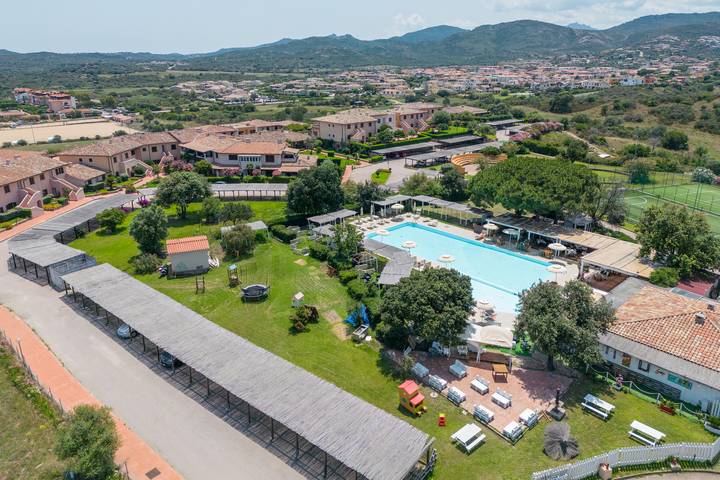 Gîte pour 3 personnes, avec terrasse, adapté aux familles dans Loiri Porto San Paolo - 3