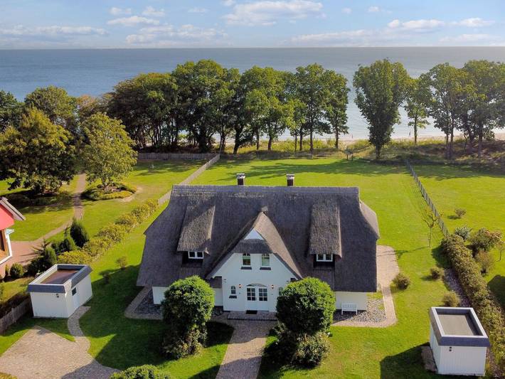 Ferienhaus für 6 Personen, mit Terrasse und Garten sowie Sauna und Ausblick in Lobbe