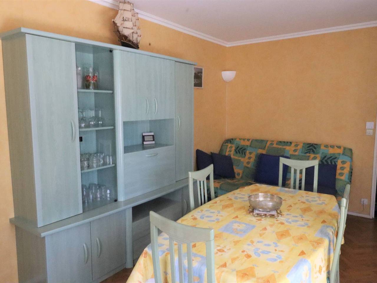 Appartement entier, Appartement T2 à Royan - Plage de Pontaillac - 2 adultes/2 enfants, terrasses, parking, proche commerces in Pontaillac, Royan