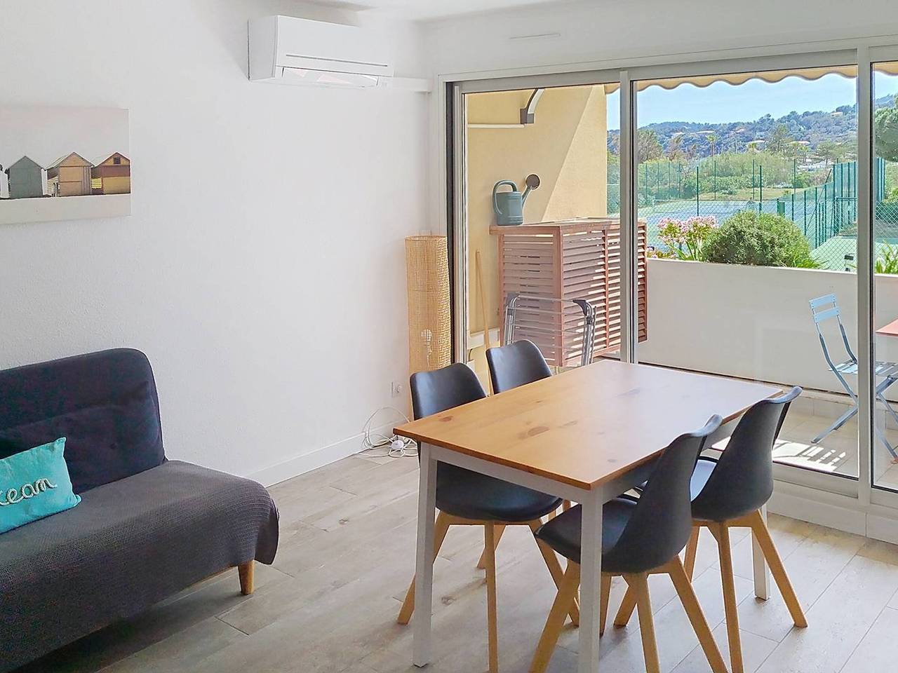 Appartement entier, T3 climatisé, 3*, 50m de la plage, garage, wifi inclus in Bormes-les-Mimosas, Parc national de Port-Cros
