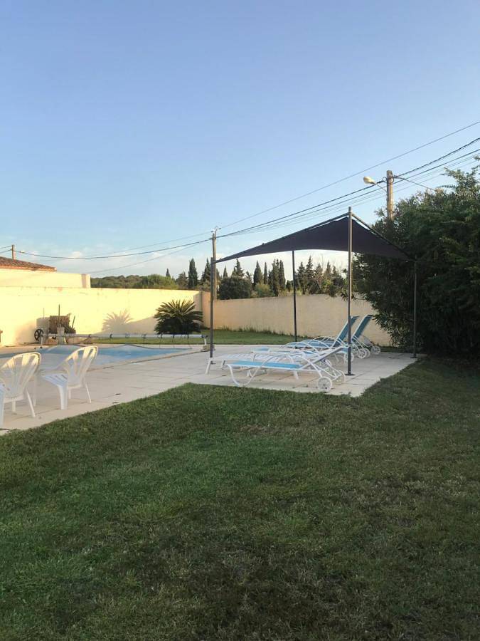 Gîte pour 2 personnes, avec jardin et piscine à Bessan - 2