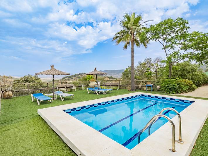Casa de vacaciones para 6 personas, con terraza y jardín, Se admiten mascotas en Ardales
