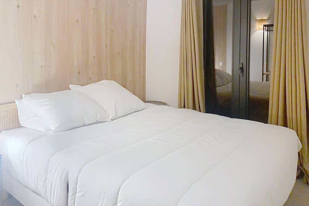 Appartement entier, Corse du sud T3 vue mer dans résidence en bord de plage avec piscine et tennis in Pianottoli-Caldarello, Arrondissement de Sartène