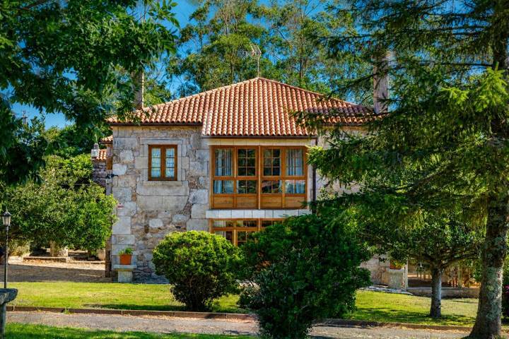 Casa rural para 2 personas, con Terraza además de Jacuzzi y Jardín en Costa da Morte