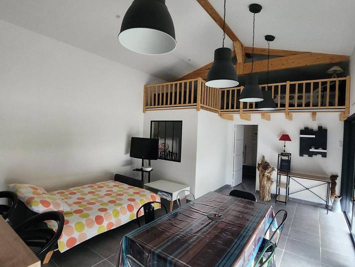 Location de vacances pour 6 personnes, avec terrasse et vue à Saint-Magne-de-Castillon - 3