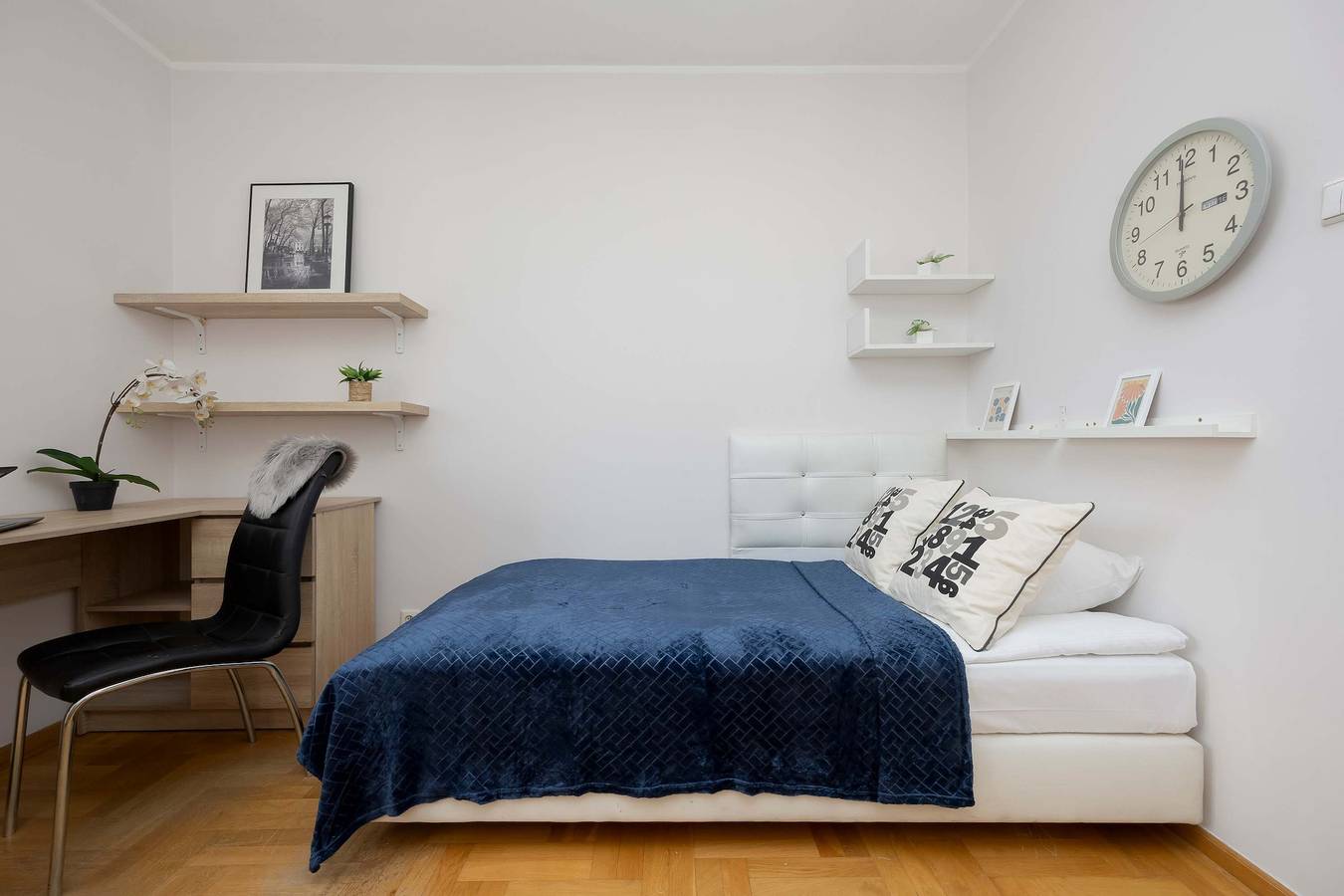 Apartamento entero, Spacious Apartment with 4 Bedrooms | For 7 Persons, Smart Tv in Varsovia Śródmieście, Varsovia