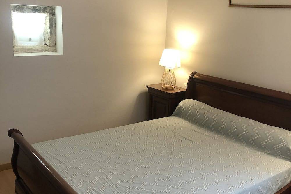 Fisherman's renovated house in Sarzeau, Côte des Mégalithes