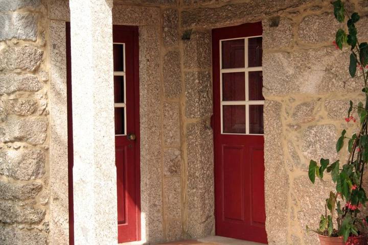 Location de vacances pour 4 personnes, avec jardin et vue, adapté aux familles dans Amares - 3