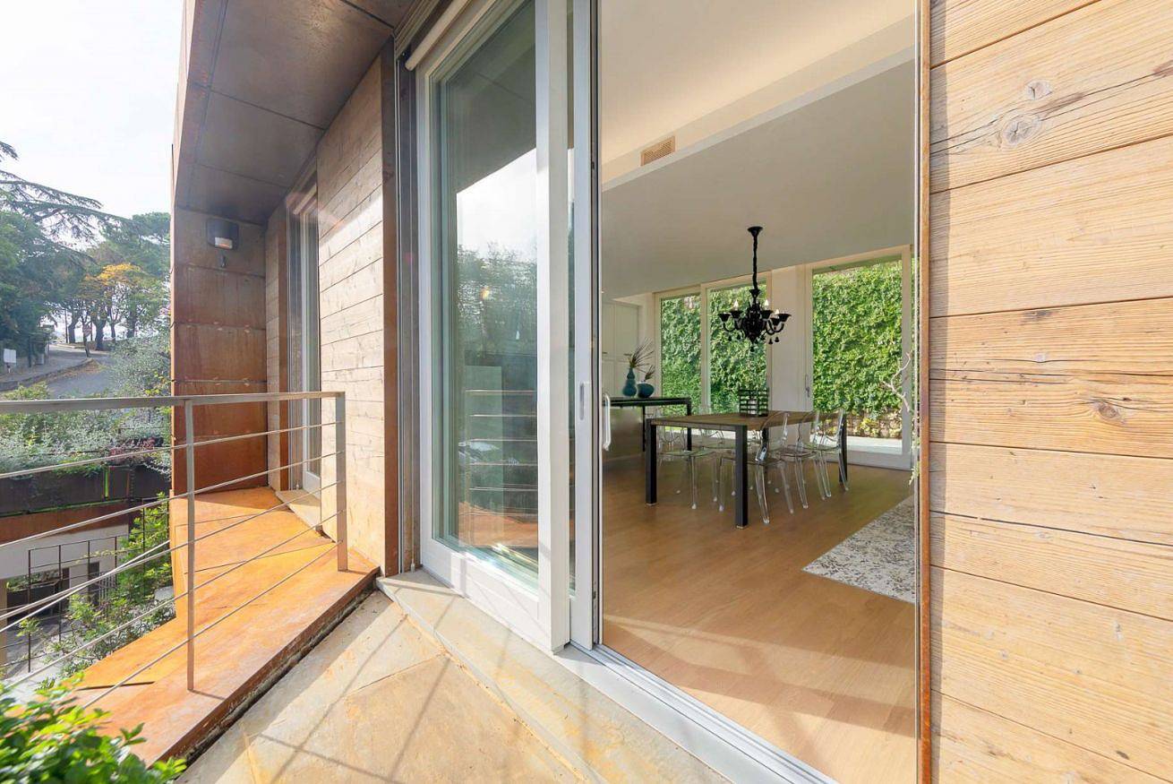 Villa Michelle - Vista lago - Piscina - vicino alla spiaggia in Padenghe sul Garda, Prealpi Gardesane
