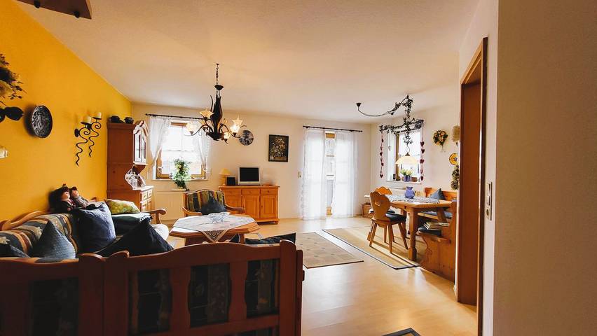 Ferienwohnung für 2 Personen, mit Balkon in Roßhaupten - 2