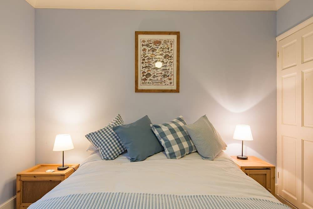 Quaint fisherman’s cottage tucked away in a quite Deal street in Whitstable, Kent