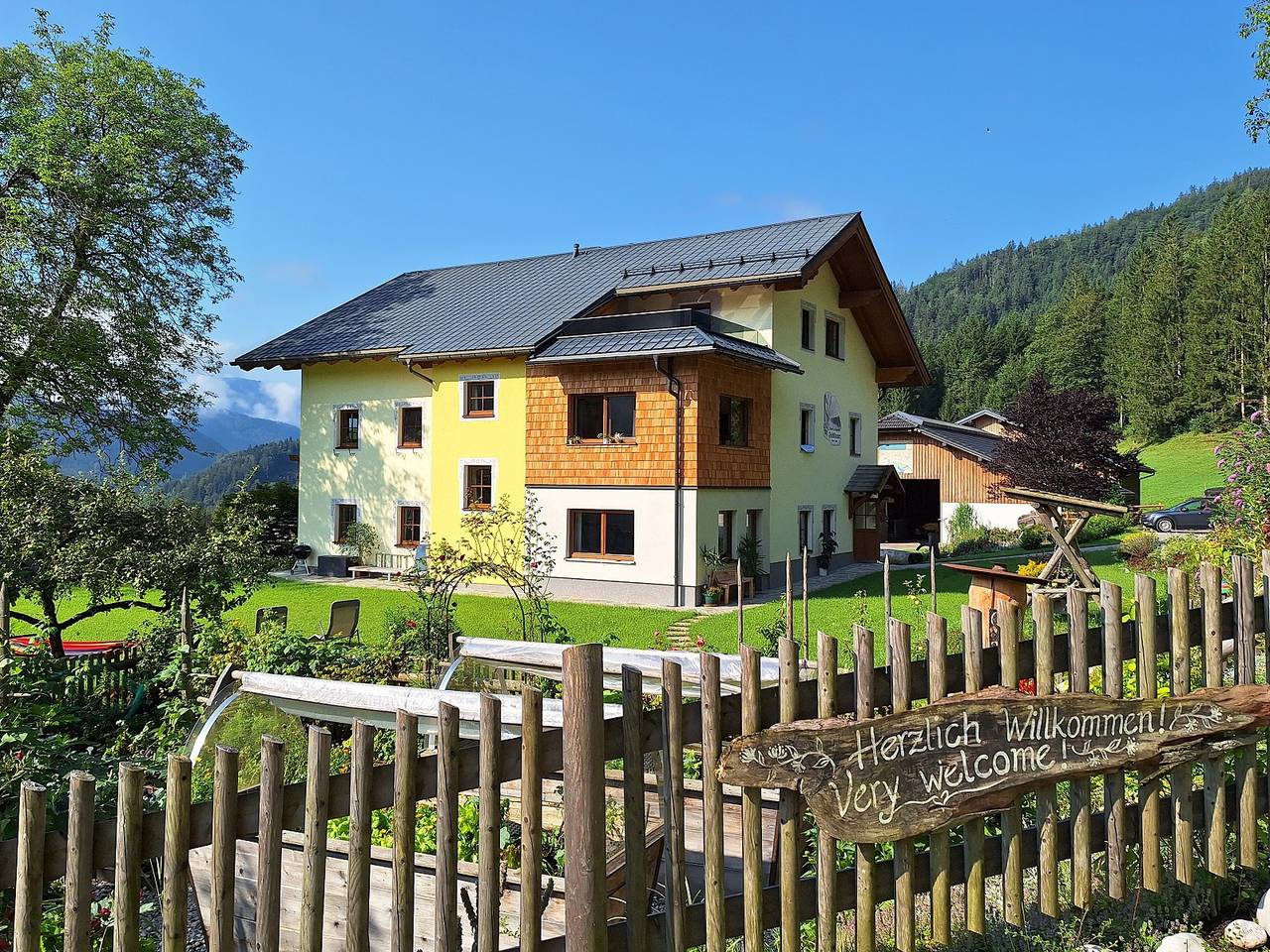 Biobauernhof Poidlbauer - Familienzimmer "Hochkarblick" mit Balkon und Küchenzeile in Göstling an der Ybbs, Mostviertel Region